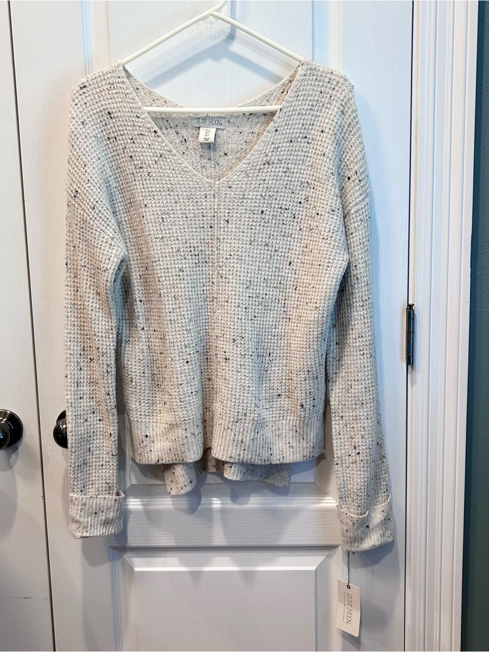 NWT Ruby Moon Women’s Cream Flecked Long Sleeve Waffle Knit Stretchy Sweater SM